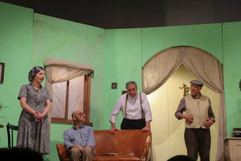Il bossolo, Compagnia Teatrale Jonica: foto di scena