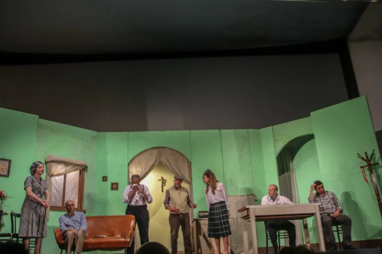 Il bossolo, Compagnia Teatrale Jonica: foto di scena
