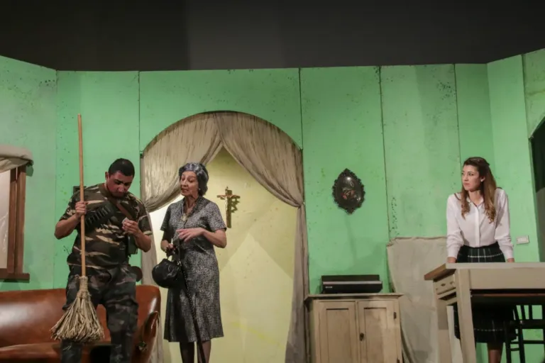 Il bossolo, Compagnia Teatrale Jonica: foto di scena