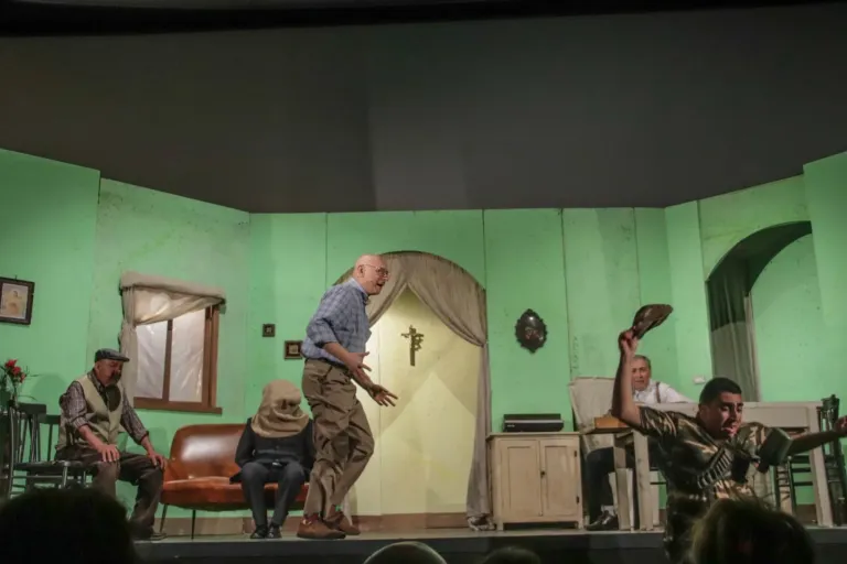 Il bossolo, Compagnia Teatrale Jonica: foto di scena