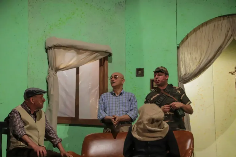Il bossolo, Compagnia Teatrale Jonica: foto di scena