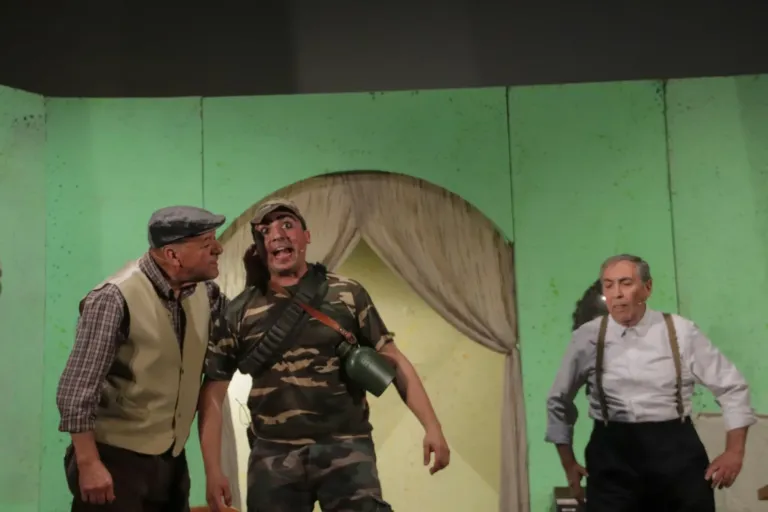 Il bossolo, Compagnia Teatrale Jonica: foto di scena