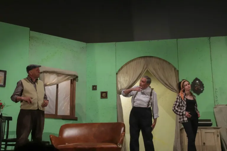 Il bossolo, Compagnia Teatrale Jonica: foto di scena