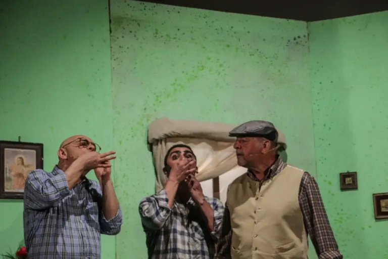 Il bossolo, Compagnia Teatrale Jonica: foto di scena
