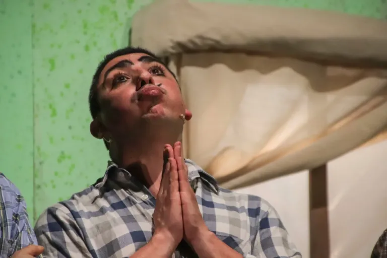 Il bossolo, Compagnia Teatrale Jonica: foto di scena
