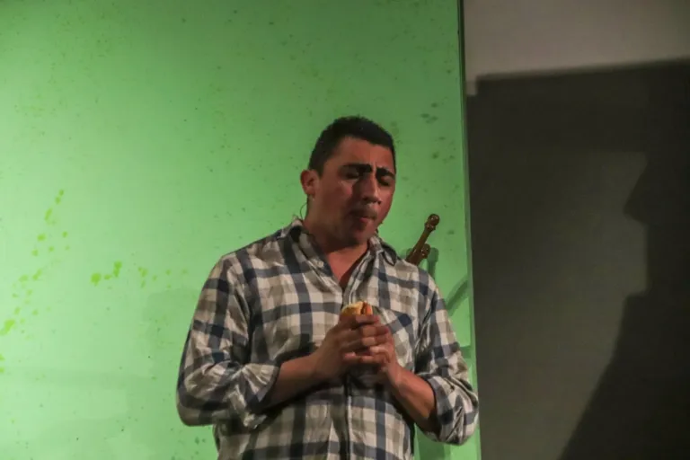 Il bossolo, Compagnia Teatrale Jonica: foto di scena