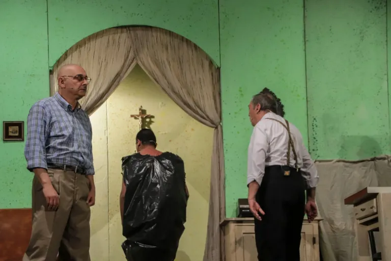Il bossolo, Compagnia Teatrale Jonica: foto di scena