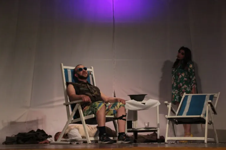 La morsa · Un posticino tranquillo, Compagnia Teatrale Jonica: foto di scena