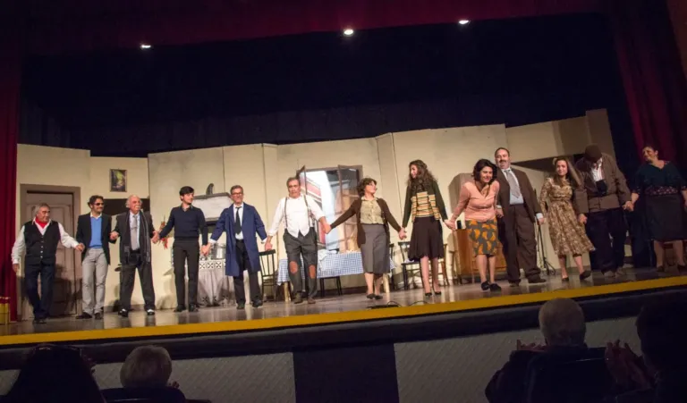 L'ha fatto una signora, Compagnia Teatrale Jonica: foto di scena