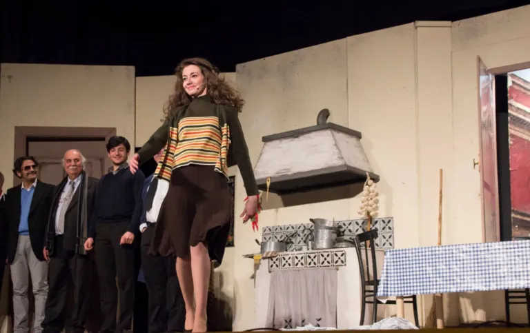 L'ha fatto una signora, Compagnia Teatrale Jonica: foto di scena