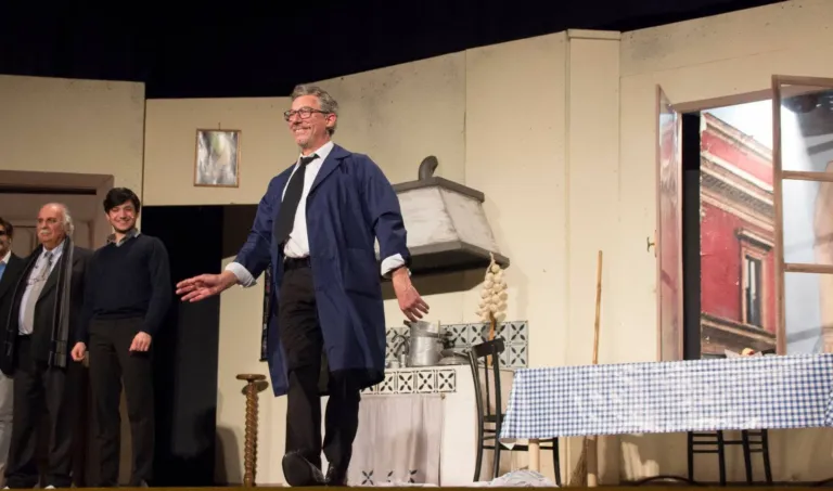 L'ha fatto una signora, Compagnia Teatrale Jonica: foto di scena