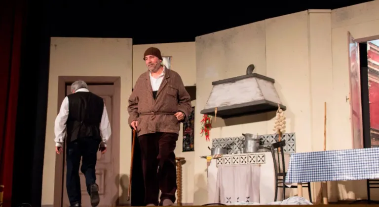 L'ha fatto una signora, Compagnia Teatrale Jonica: foto di scena