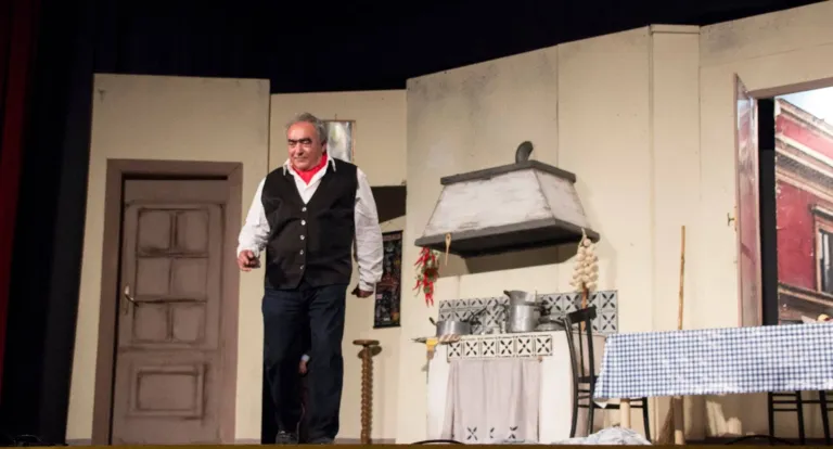 L'ha fatto una signora, Compagnia Teatrale Jonica: foto di scena