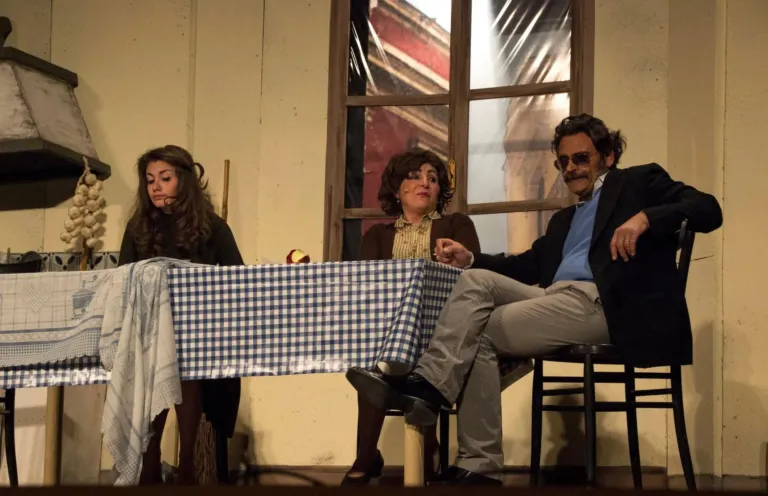 L'ha fatto una signora, Compagnia Teatrale Jonica: foto di scena