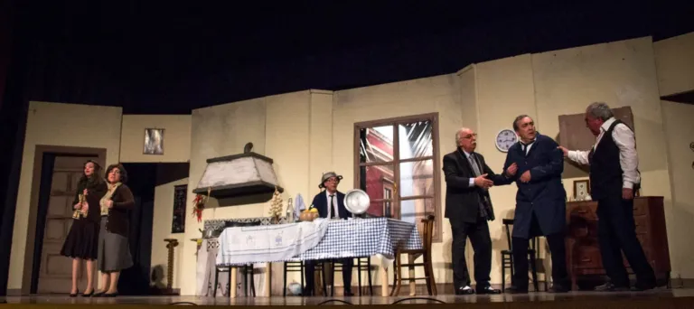 L'ha fatto una signora, Compagnia Teatrale Jonica: foto di scena