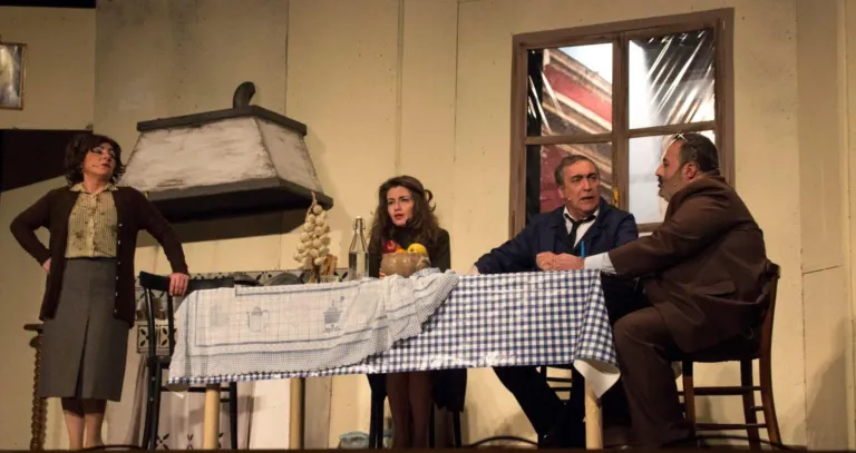 L'ha fatto una signora, Compagnia Teatrale Jonica: foto di scena