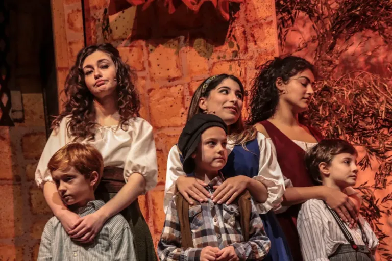 Liolà, Compagnia Teatrale Jonica: foto di scena