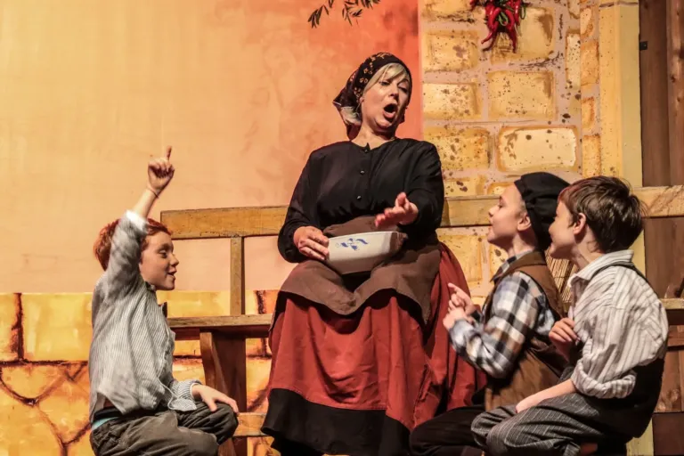 Liolà, Compagnia Teatrale Jonica: foto di scena