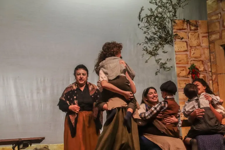 Liolà, Compagnia Teatrale Jonica: foto di scena
