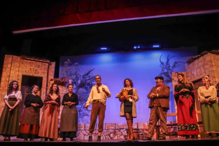 Liolà, Compagnia Teatrale Jonica: foto di scena
