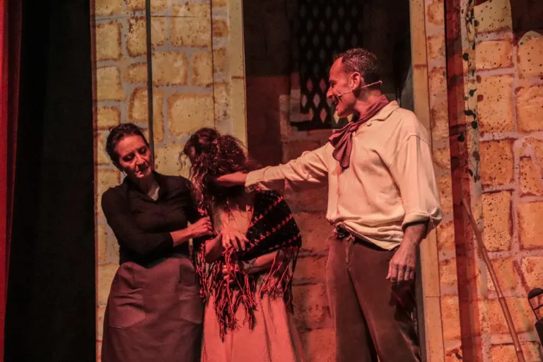 Liolà, Compagnia Teatrale Jonica: foto di scena