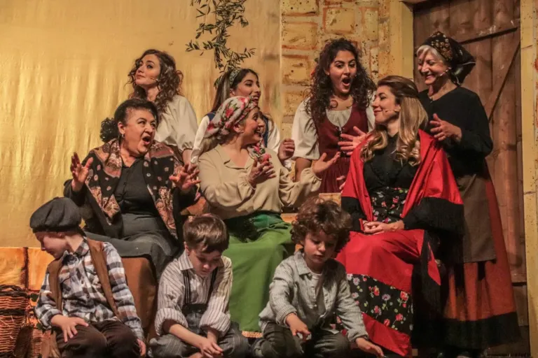 Liolà, Compagnia Teatrale Jonica: foto di scena