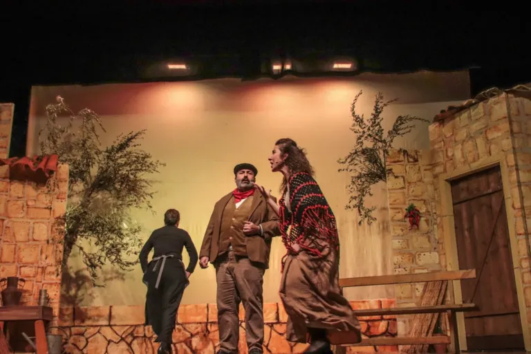 Liolà, Compagnia Teatrale Jonica: foto di scena