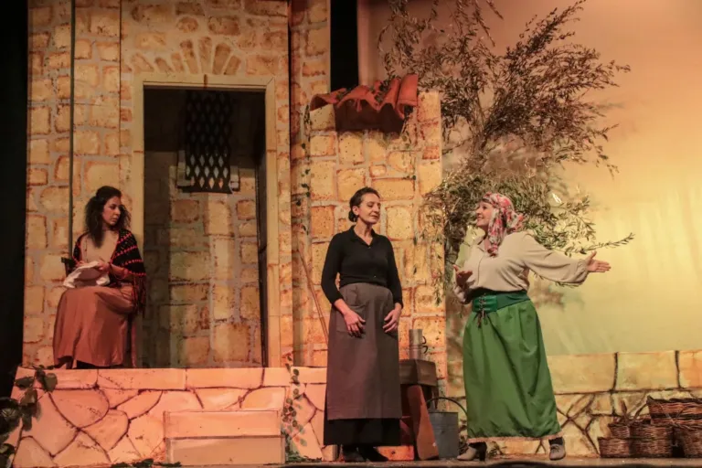 Liolà, Compagnia Teatrale Jonica: foto di scena