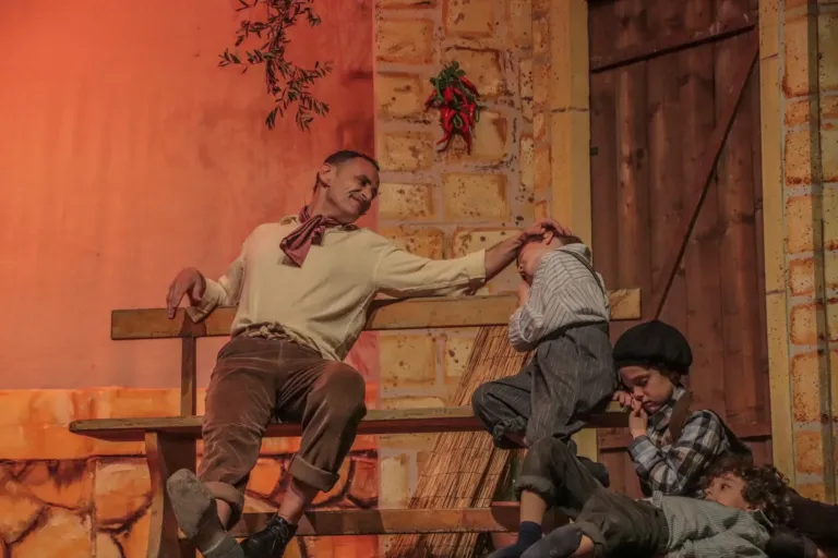 Liolà, Compagnia Teatrale Jonica: foto di scena