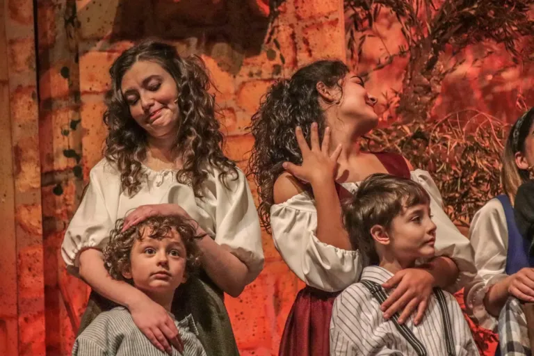Liolà, Compagnia Teatrale Jonica: foto di scena