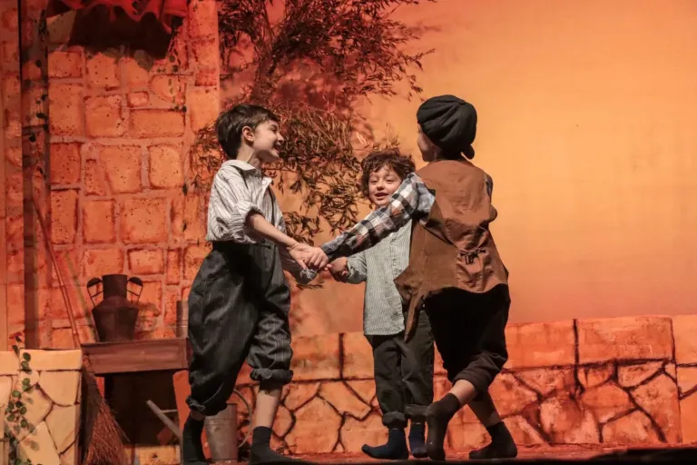 Liolà, Compagnia Teatrale Jonica: foto di scena