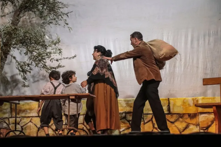 Liolà, Compagnia Teatrale Jonica: foto di scena