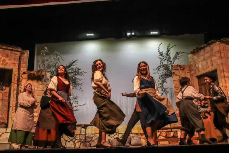 Liolà, Compagnia Teatrale Jonica: foto di scena