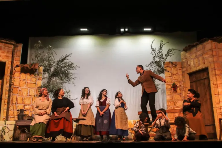 Liolà, Compagnia Teatrale Jonica: foto di scena