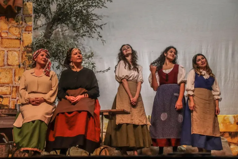 Liolà, Compagnia Teatrale Jonica: foto di scena