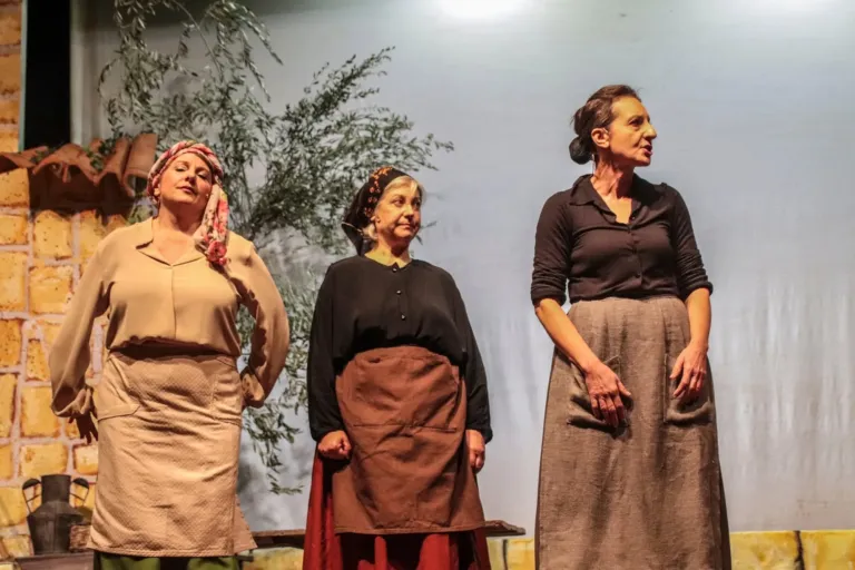Liolà, Compagnia Teatrale Jonica: foto di scena