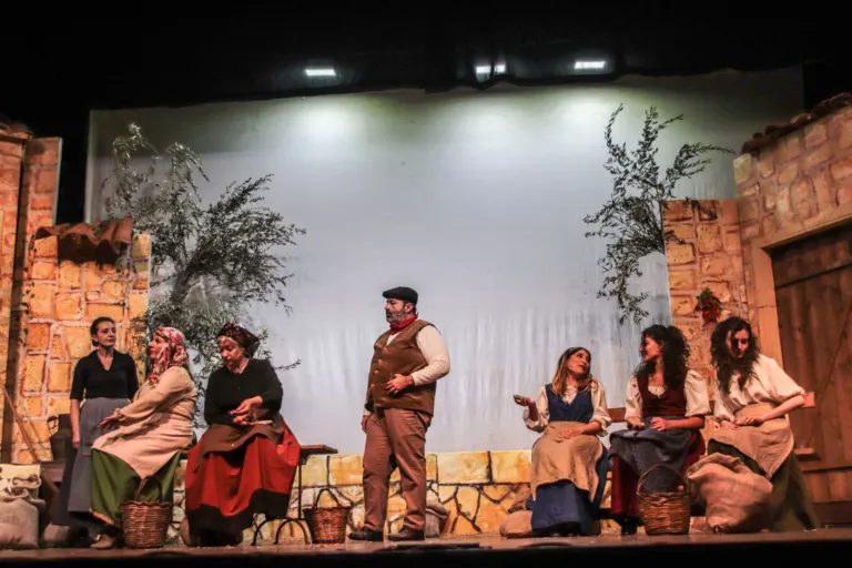Liolà, Compagnia Teatrale Jonica: foto di scena