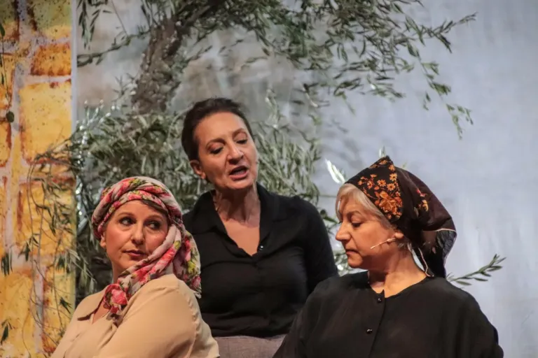 Liolà, Compagnia Teatrale Jonica: foto di scena