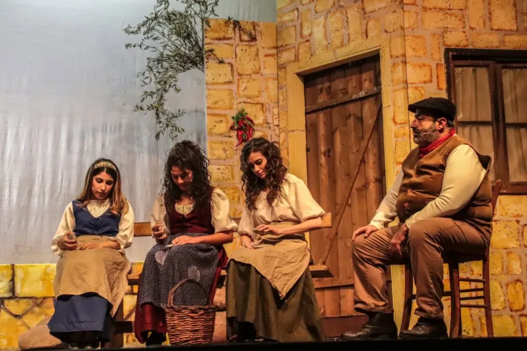 Liolà, Compagnia Teatrale Jonica: foto di scena