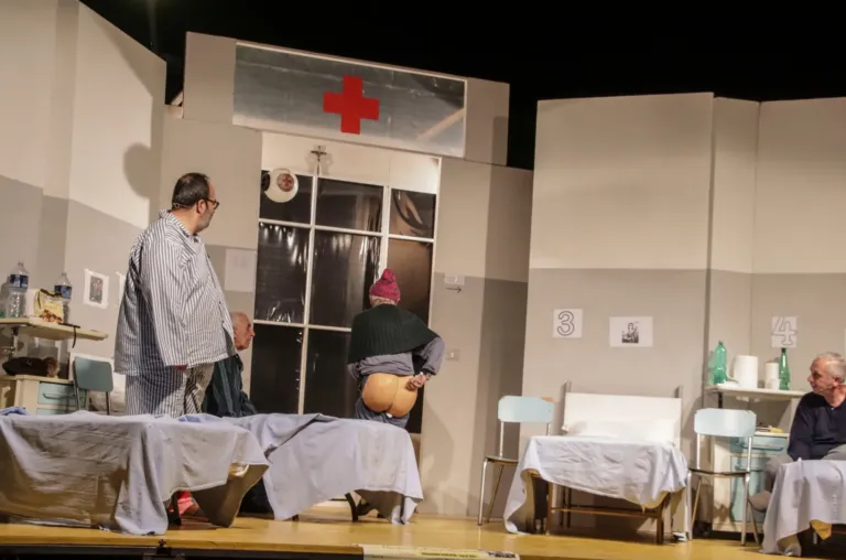 Occhio non vede, Compagnia Teatrale Jonica: foto di scena