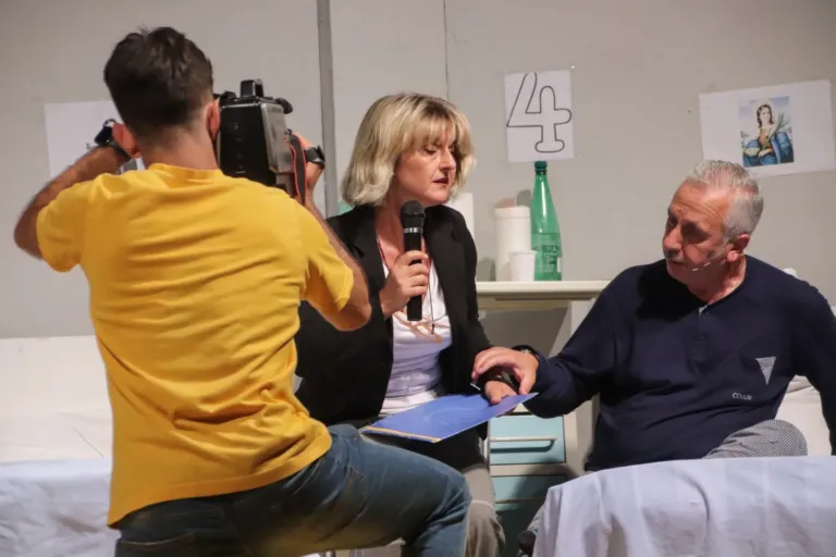 Occhio non vede, Compagnia Teatrale Jonica: foto di scena