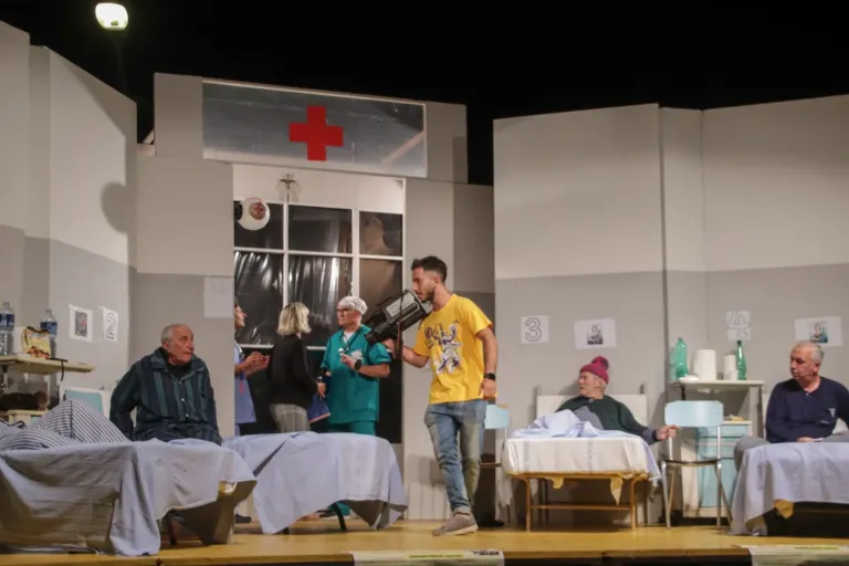 Occhio non vede, Compagnia Teatrale Jonica: foto di scena