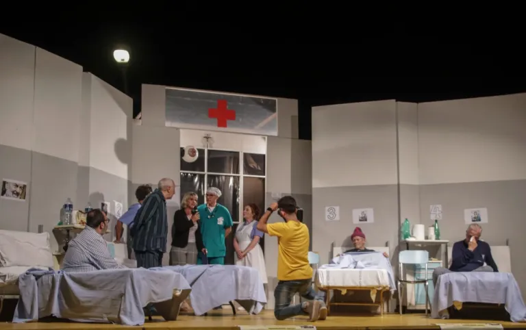 Occhio non vede, Compagnia Teatrale Jonica: foto di scena