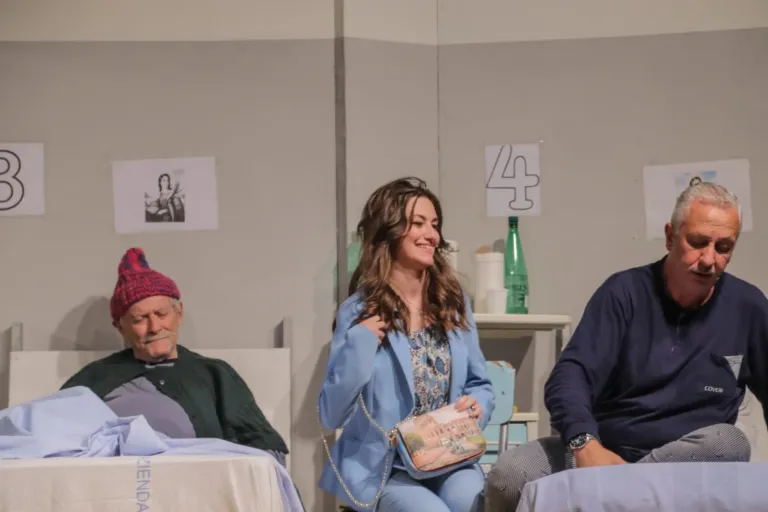 Occhio non vede, Compagnia Teatrale Jonica: foto di scena