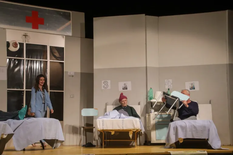 Occhio non vede, Compagnia Teatrale Jonica: foto di scena