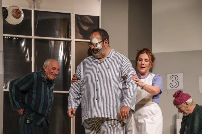 Occhio non vede, Compagnia Teatrale Jonica: foto di scena
