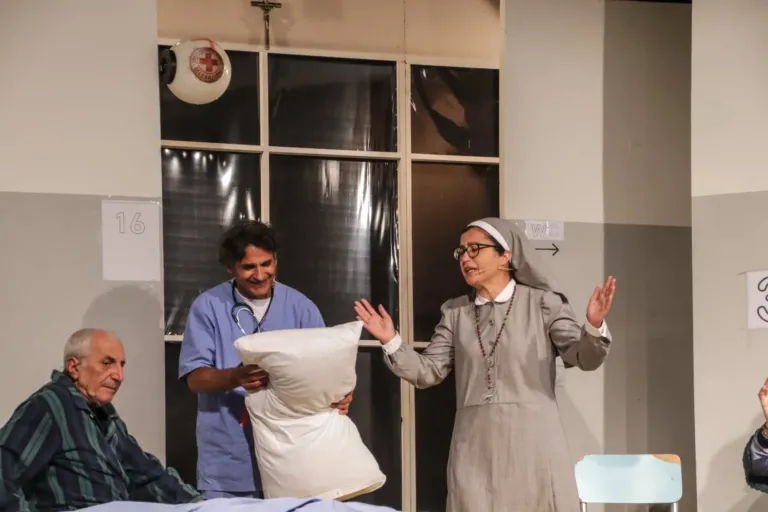 Occhio non vede, Compagnia Teatrale Jonica: foto di scena