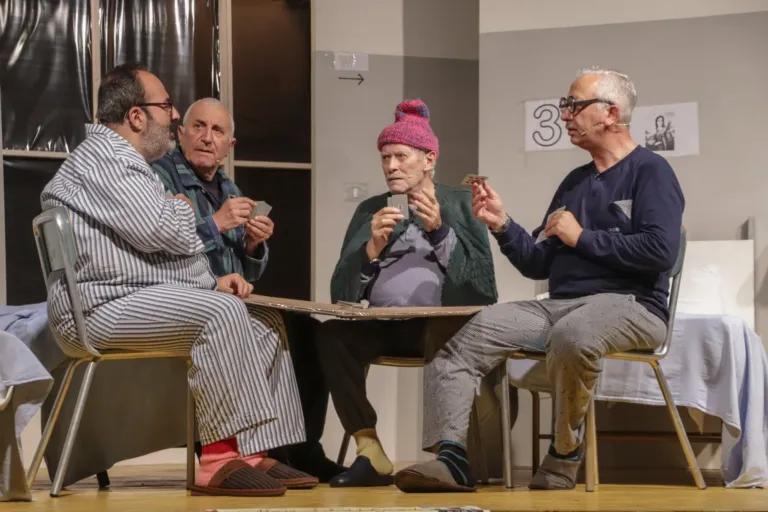 Occhio non vede, Compagnia Teatrale Jonica: foto di scena