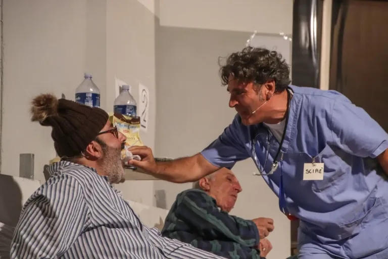 Occhio non vede, Compagnia Teatrale Jonica: foto di scena