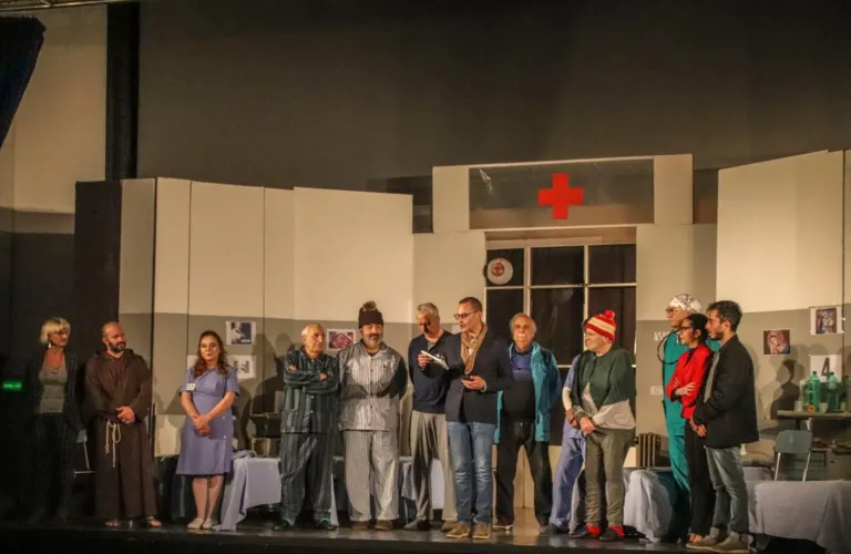 Occhio non vede, Compagnia Teatrale Jonica: foto di scena